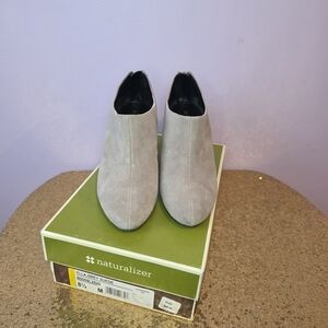 Naturalizer Gray Suede Ankle Boots